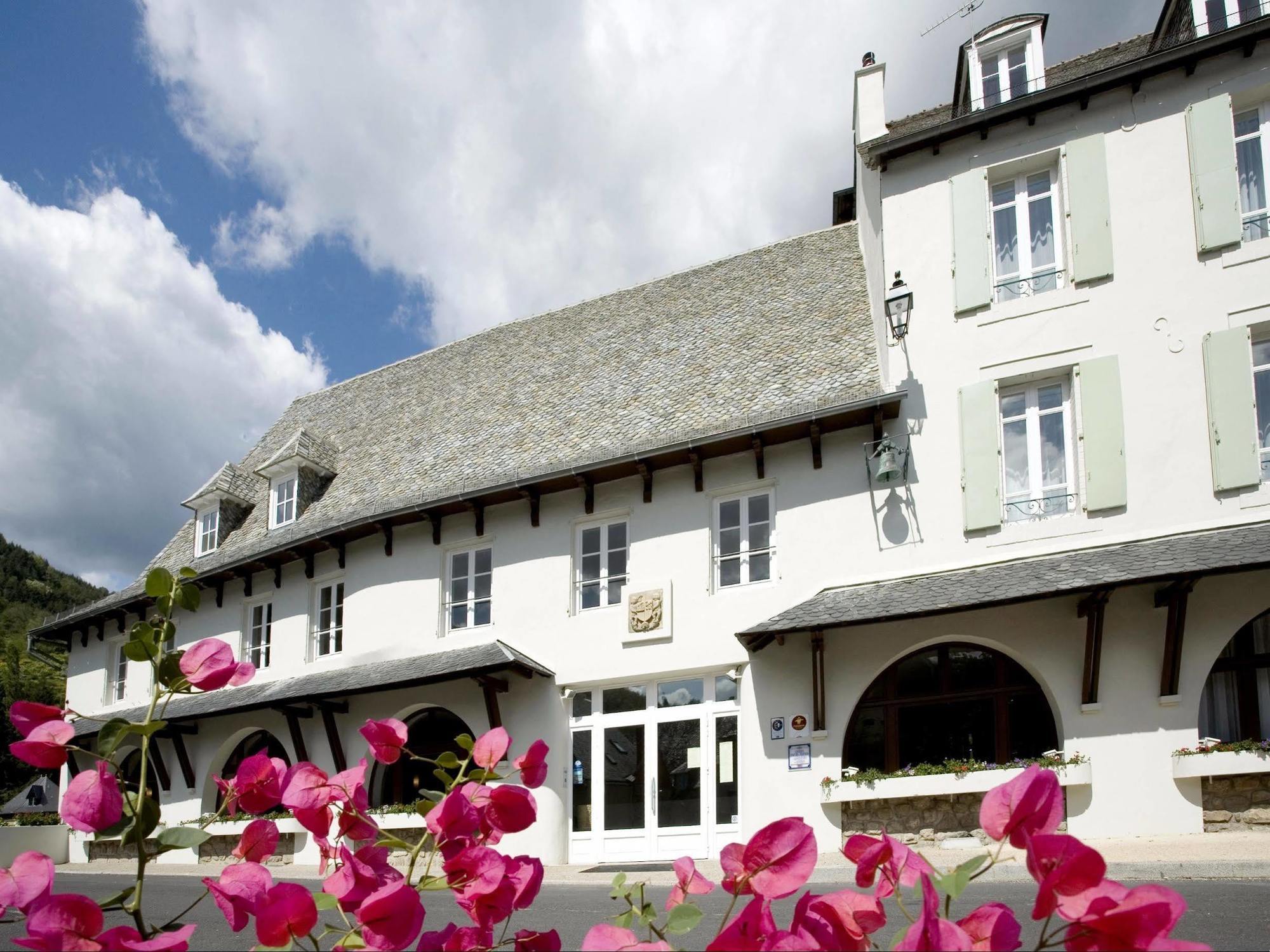 Hotel La Riviere アントエギュ・シュル・トリュイエール エクステリア 写真