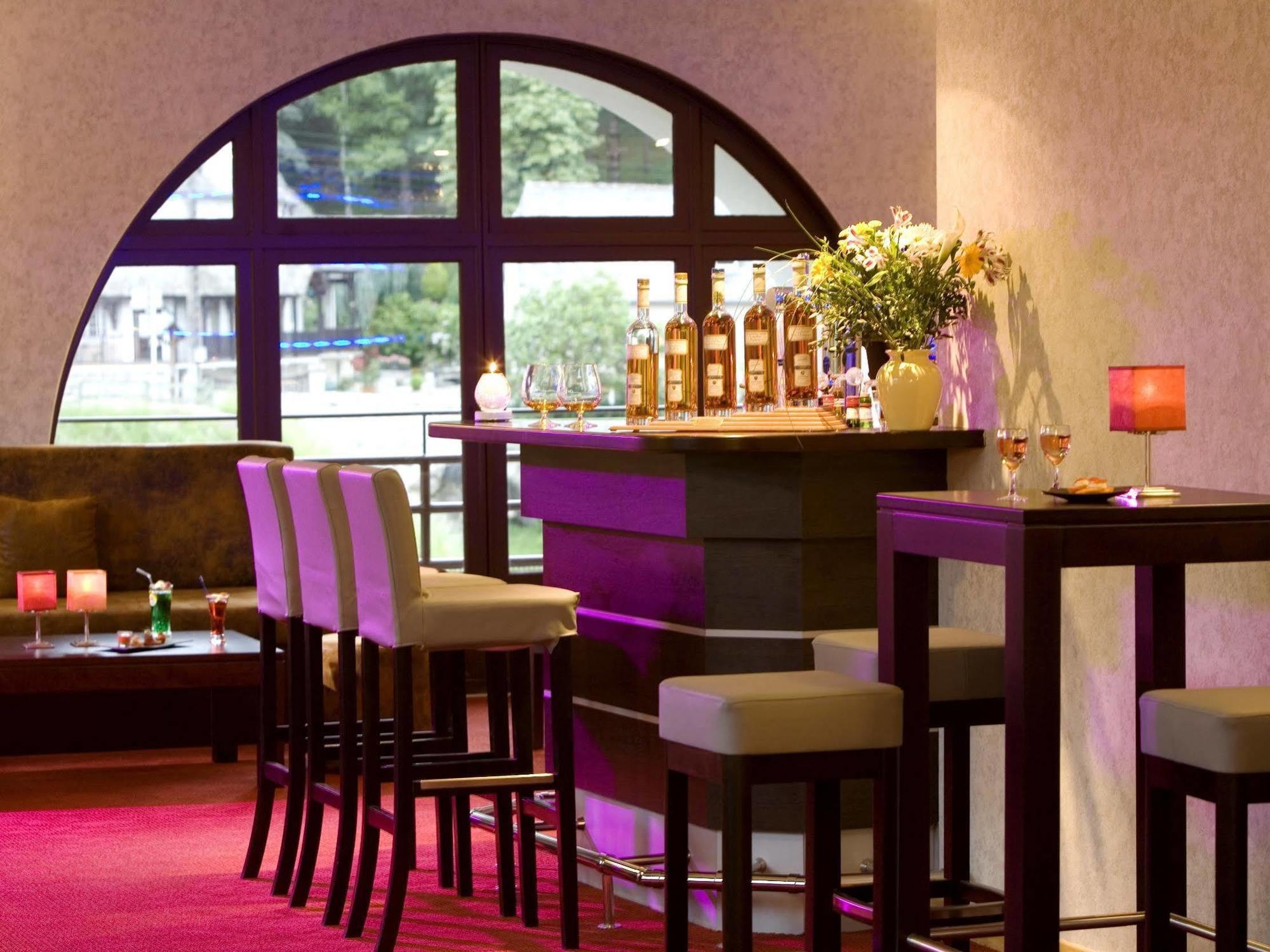 Hotel La Riviere アントエギュ・シュル・トリュイエール エクステリア 写真